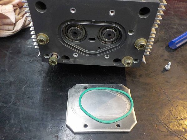 小型 Dry pump維修